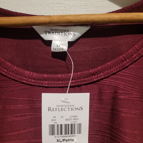 Northern Reflections Maroon 3/4 sleeve blouse - Picture 3 of 3